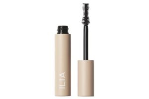 ILIA - Fullest Volumizing Mascara | Non-Toxic, Vegan, Cruelty-Free, Smudge + Flake-Free, Safe For Sensitive Eyes, For Fuller, Thicker, & Healthier.